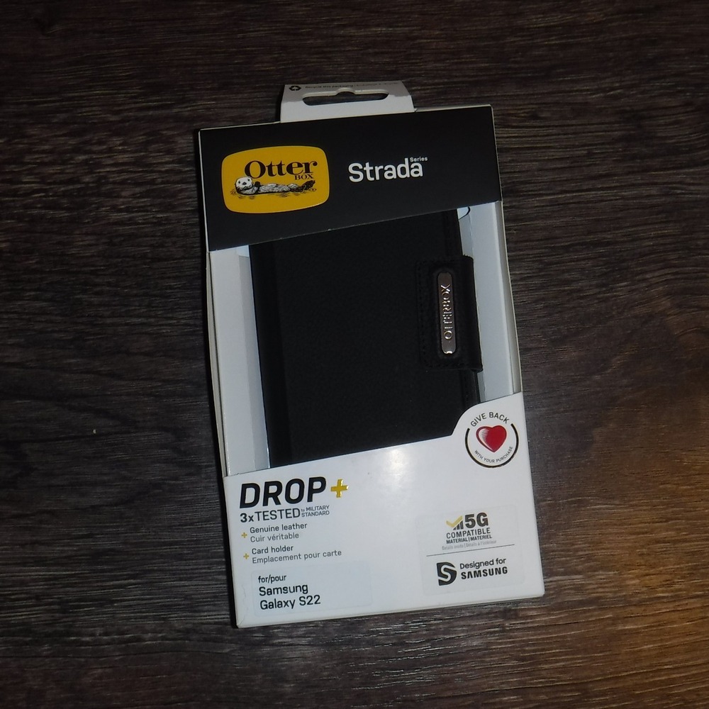 Otterbox‎ Strada Series Black Leather Case for Samsung Galaxy S22